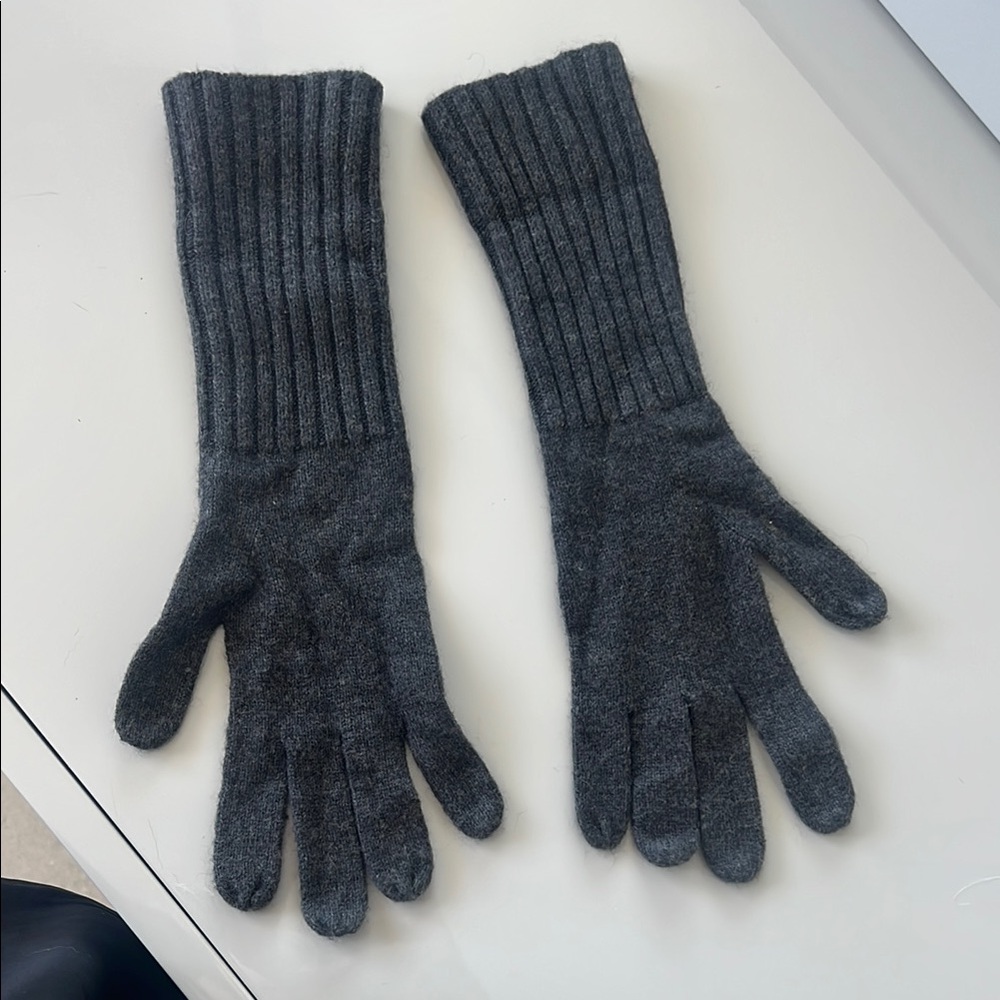 NWOT J. Crew Charcoal Gray Wool Knit Gloves OS